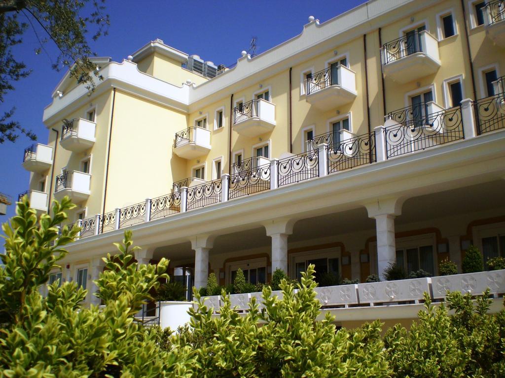 Hotel Concorde Sant'Egidio alla Vibrata Exterior foto