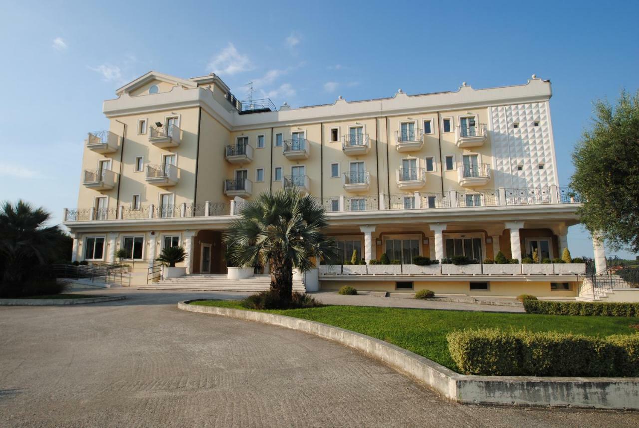 Hotel Concorde Sant'Egidio alla Vibrata Exterior foto